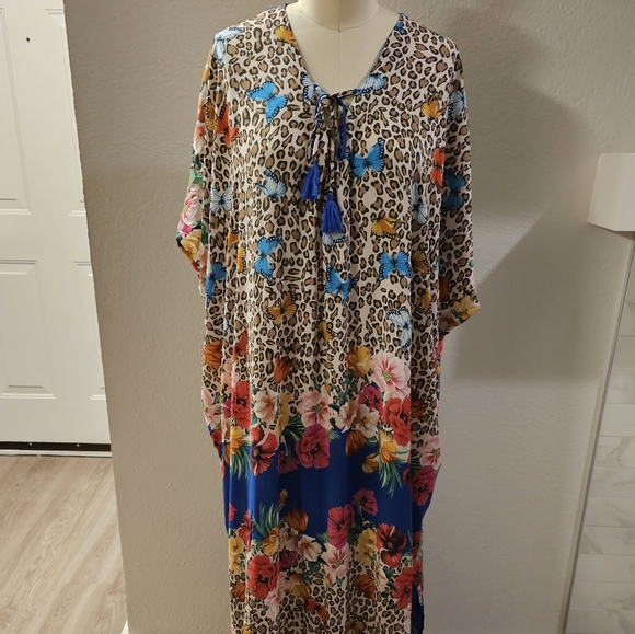 Johnny Was Lace Up Kaftan - Picture 2 of 12